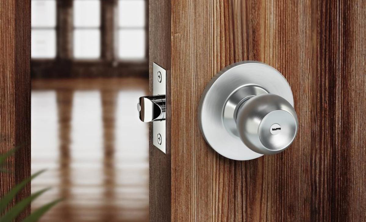 Khóa cửa gỗ là gì?